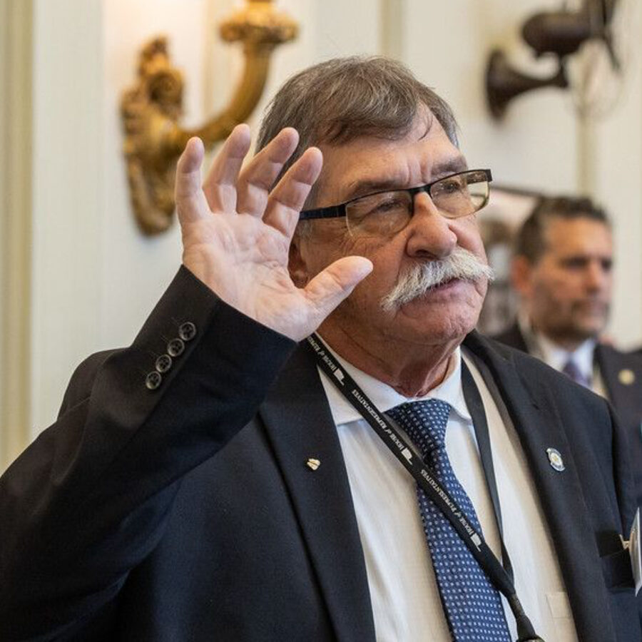 Rick West taking the oath of office